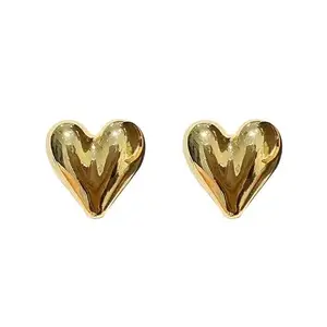 THEAco Glossy gold heart earring stud