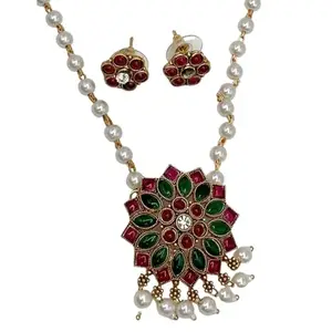 Jewel Palace Beautiful Gold Finish Kemps Stone White Pearls Necklace Set