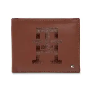 Tommy Hilfiger Men's Leather Wallet Cautin - Tan | Passcase Wallet with RFID Protection | 12 Card Slots | Bi-Fold Purse for Men | Ideal for Gifting