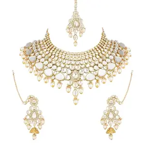 I Jewels Gold Plated Traditional Handcrafted Faux Kundan & Pearl Bridal Choker Necklace Jewellery Set with Earrings & Maang Tikka For Women/Girls (White)