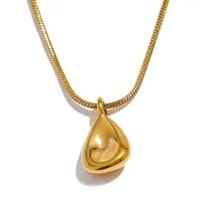 MoonMade Adeline Gold Necklace | 18K Gold Plated Stainless Steel Necklace