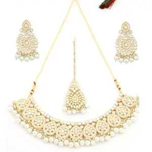 ACCESSHER Traditional Gold Plated Kundan and Mirror Embedded statement Necklace Set with Dangle Earring and Maang Tikaa for Womena and Girls