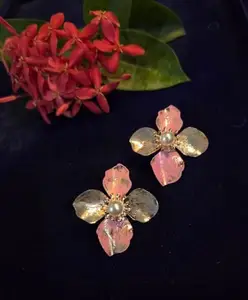 Beautiful Pearl Flower Stud Earrings (GRAY AND PINK)