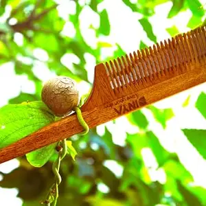 Dinya™ Wooden Pin Tail Comb - Professional Hair Styling Tool for Precision Grooming and Detangling