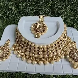 Traditional yellow Gold Crystal Choker Necklace Set for Women,High Polish Finish, 35 cm Length (yellow)