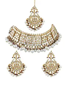 Karatcart Kundan Choker Necklace with Pearl Beads and Tiny White Beads with Earrings and Mangtikka