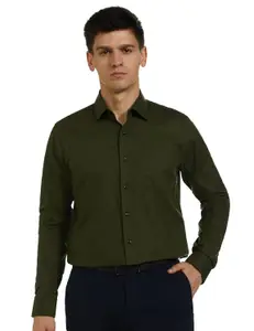Visit the Van Heusen Store Van Heusen Men Cotton Solid Slim Fit Formal Shirt