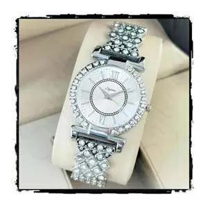 Visit the styledose Store styledose Luxury Dial with Roman Marker in Diamond Studded Round case with brecelet Strap Stylish Quartz Analogue Wrist Watches for Women's & Girls&Miss&Ladies